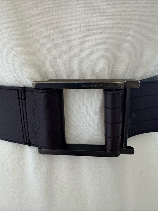 Yves Saint Laurent Black leather  - Belt with Square Buckle main image 4